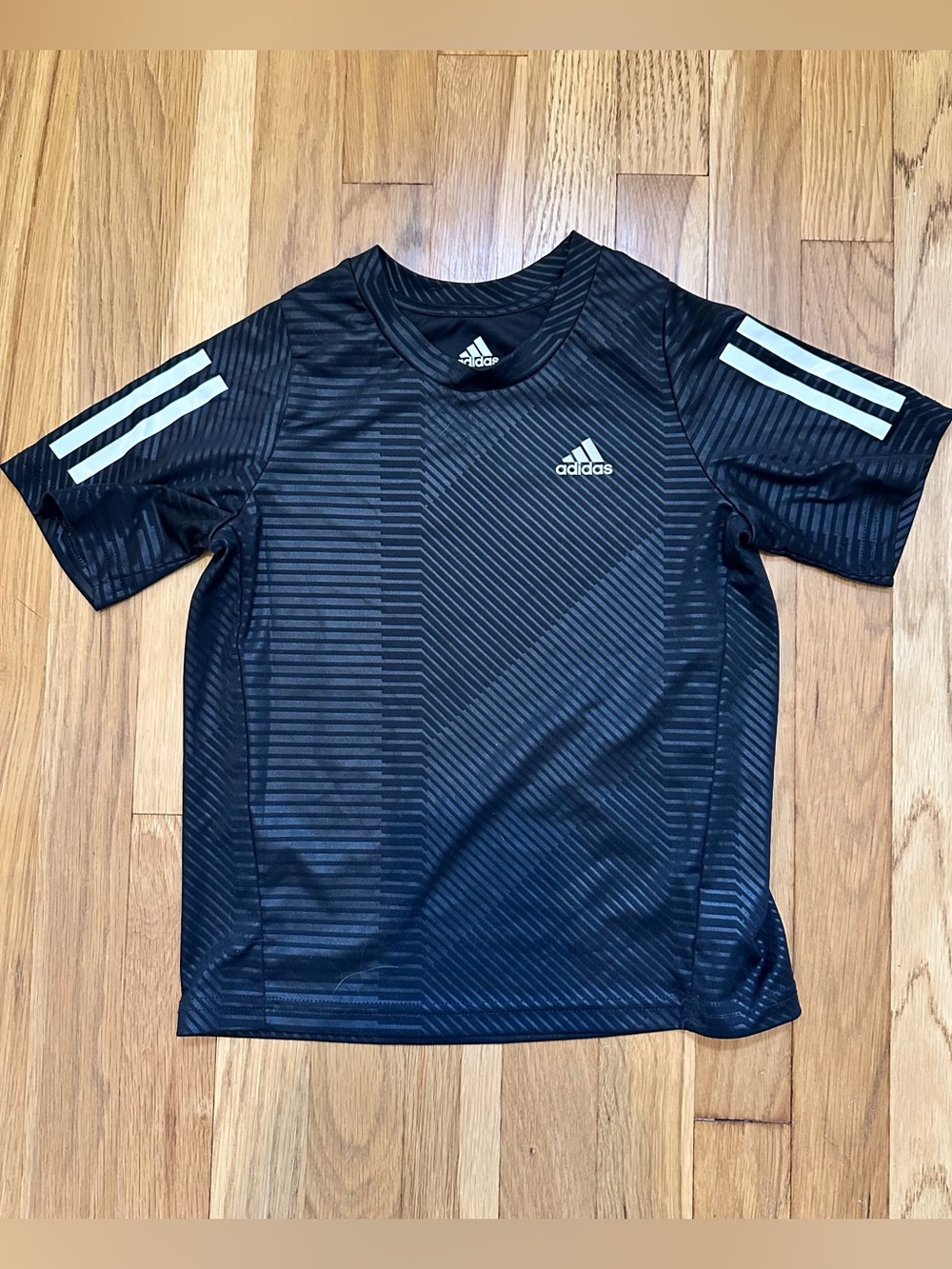 Boys Adidas Climalite shirt Size 6 black